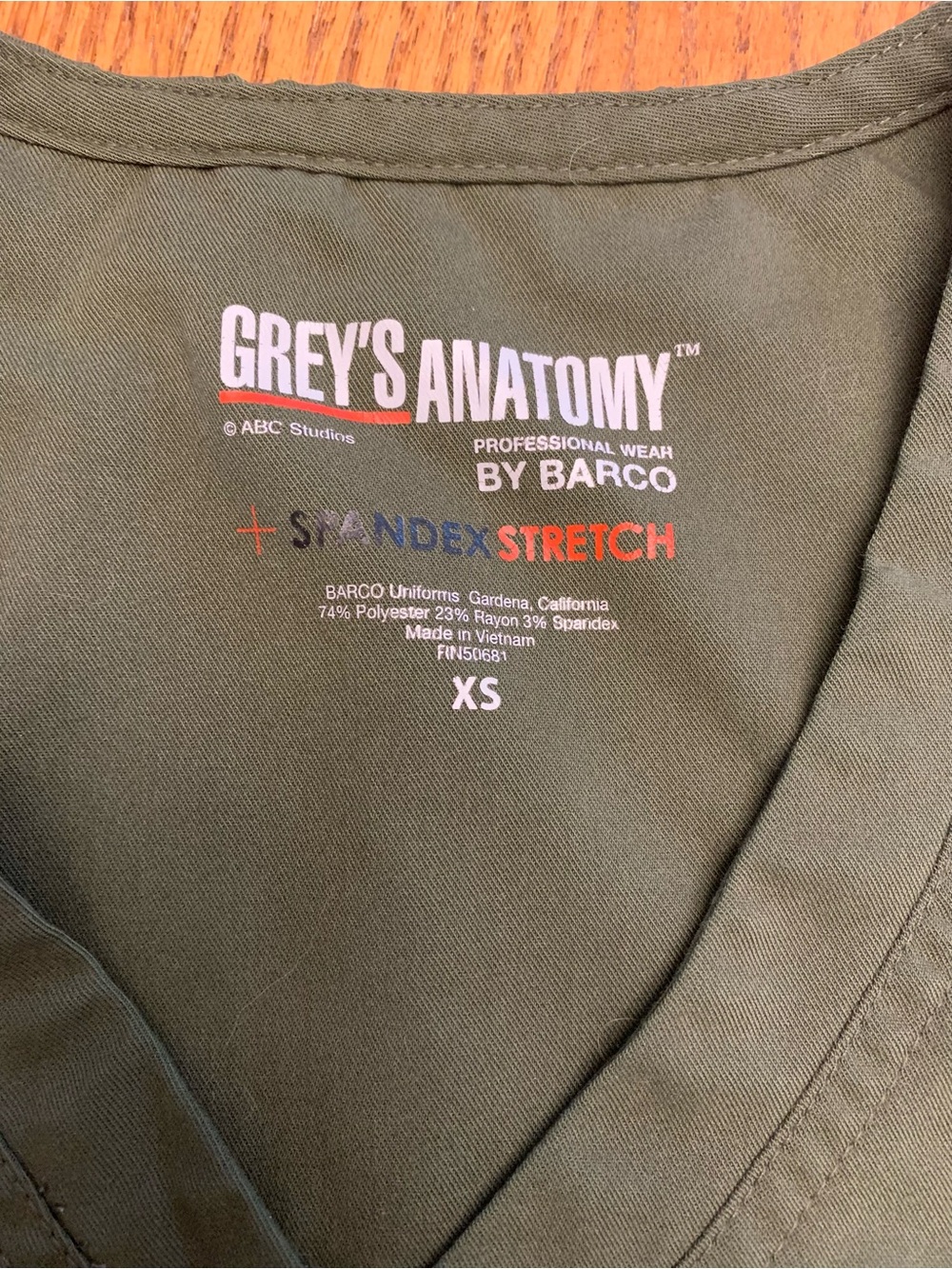Grey's Anatomy Olive Green V-Neck Scrub Top & Jogger Pants - Picture 4 of 8